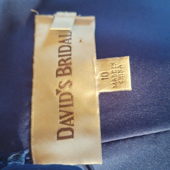 David's Bridal Short Crinkle Chiffon Royal Blue Dress with Front Cascade Size 10 - Picture 9 of 10